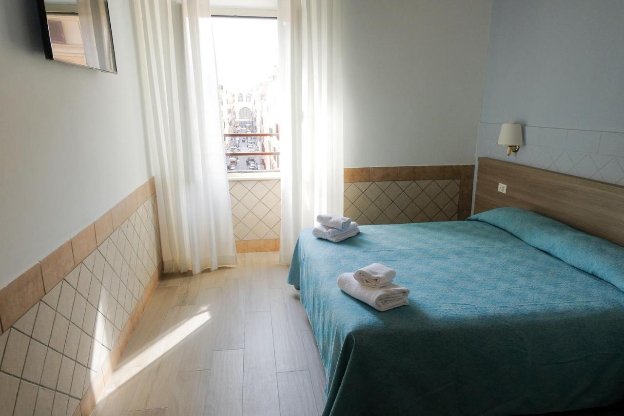 Square Inn Roma Esterno foto