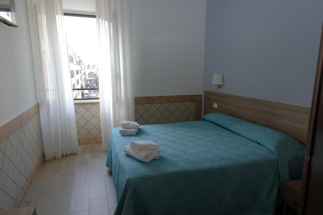 Square Inn Roma Esterno foto